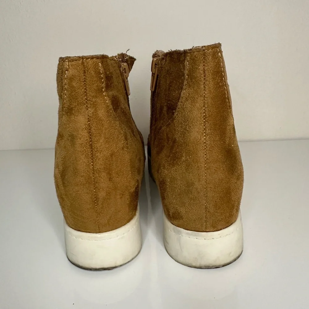 Soda Brown Ankle Boots with Suede Finish